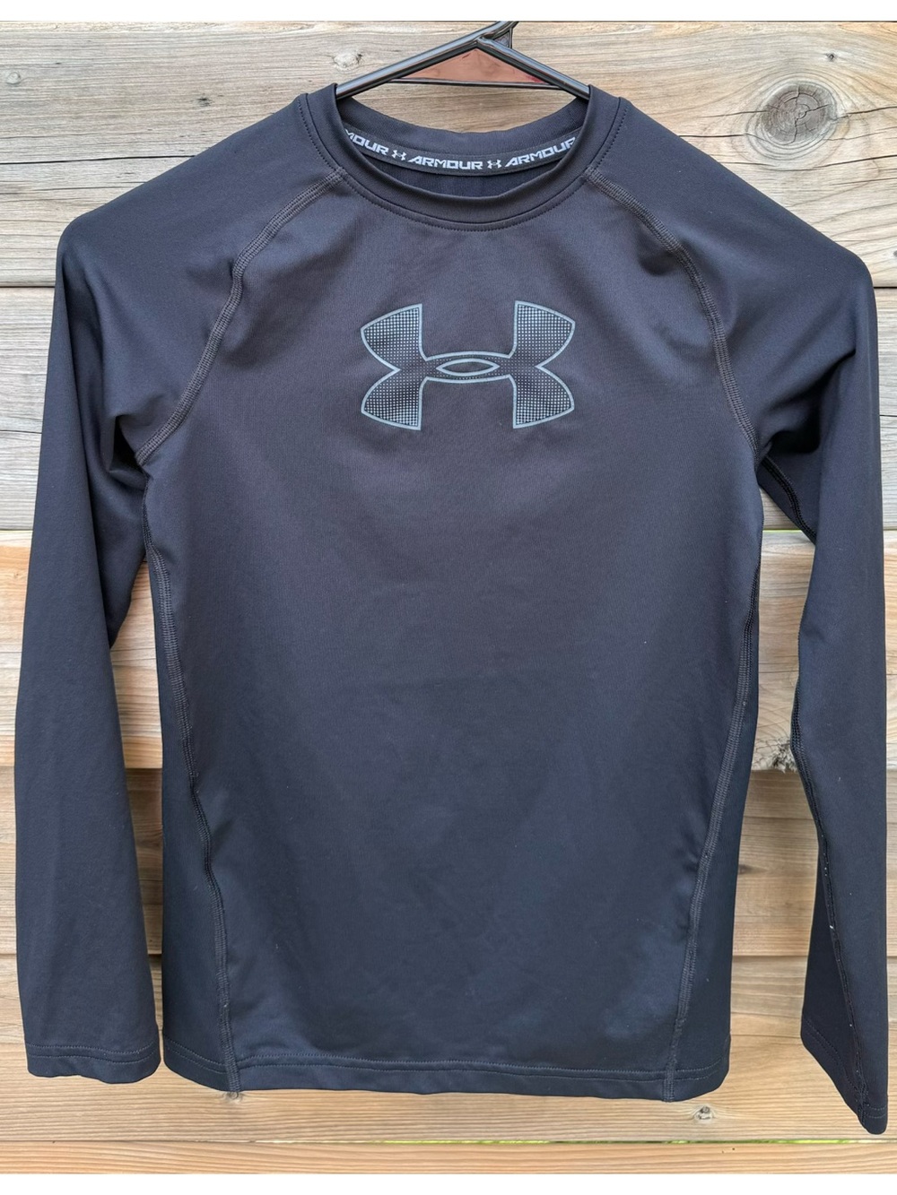 Under Armour Youth Medium Long-Sleeve Black Performance Top